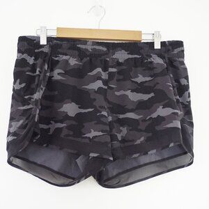Athleta Women's Mesh Racer Run Short Black Camo 4" L